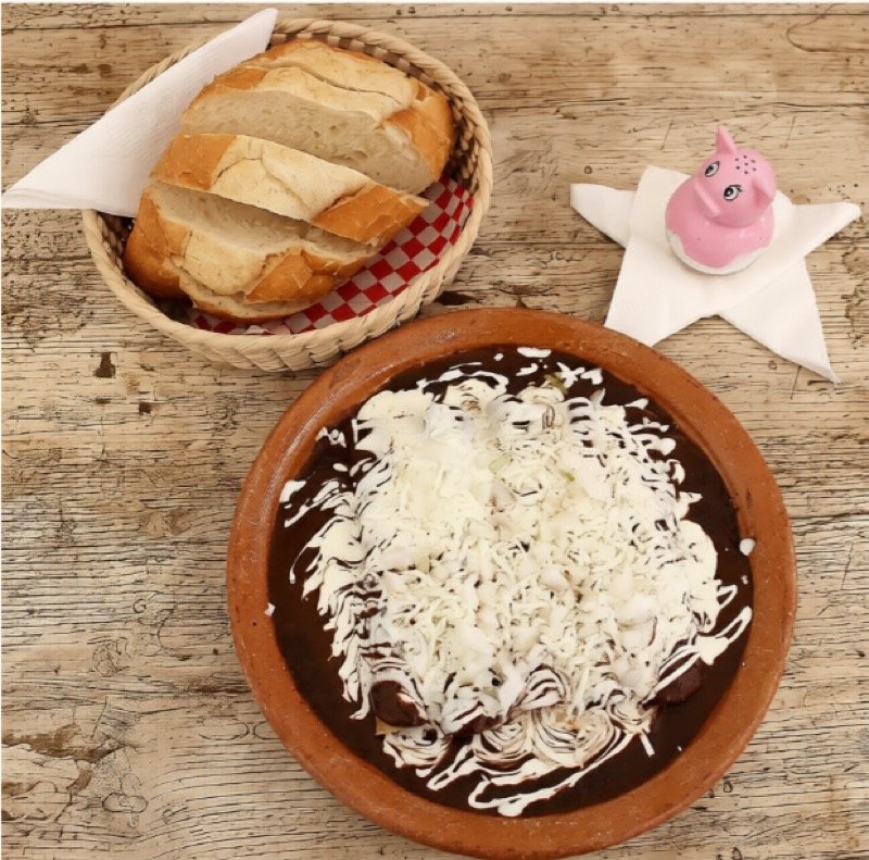 Enchiladas de mole